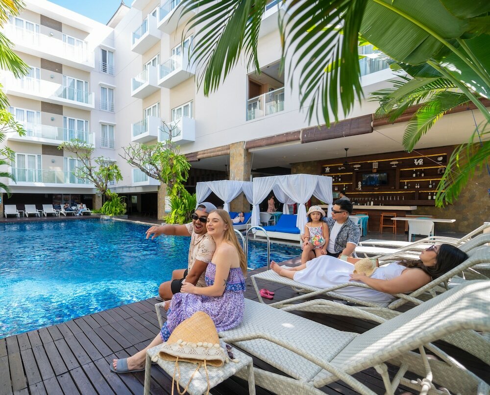 Фото Grand Ixora Kuta Resort