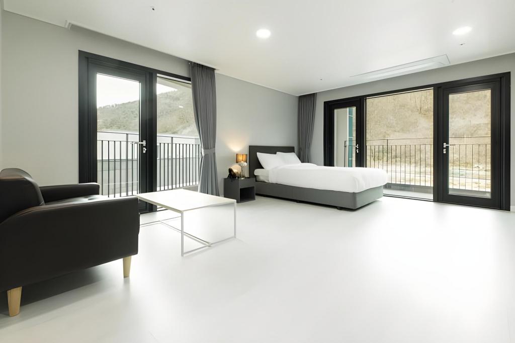 Фото Miami Jeongseon Hotel