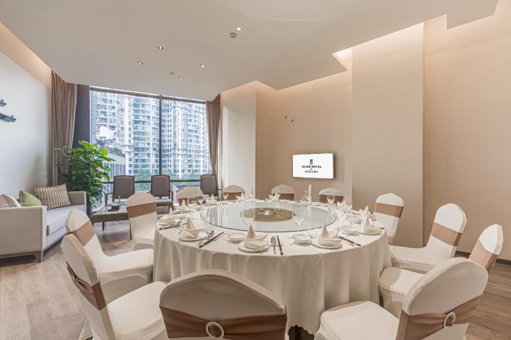 Фото Hl Rezen Hotel Chengdu