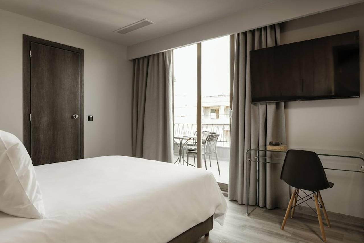 Фото The Alassia Hotel