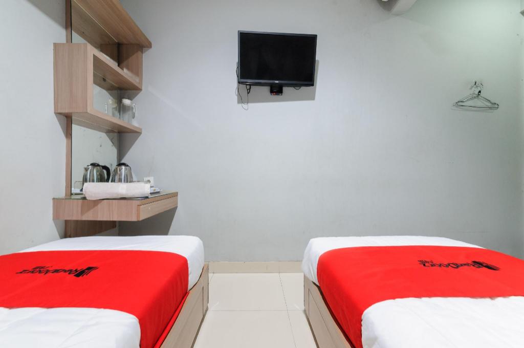 Фото RedDoorz near Thamrin City