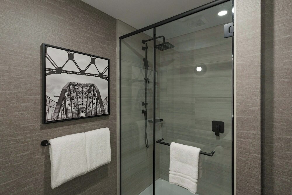 Фото Sandman Hotel & Suites Winnipeg Airport