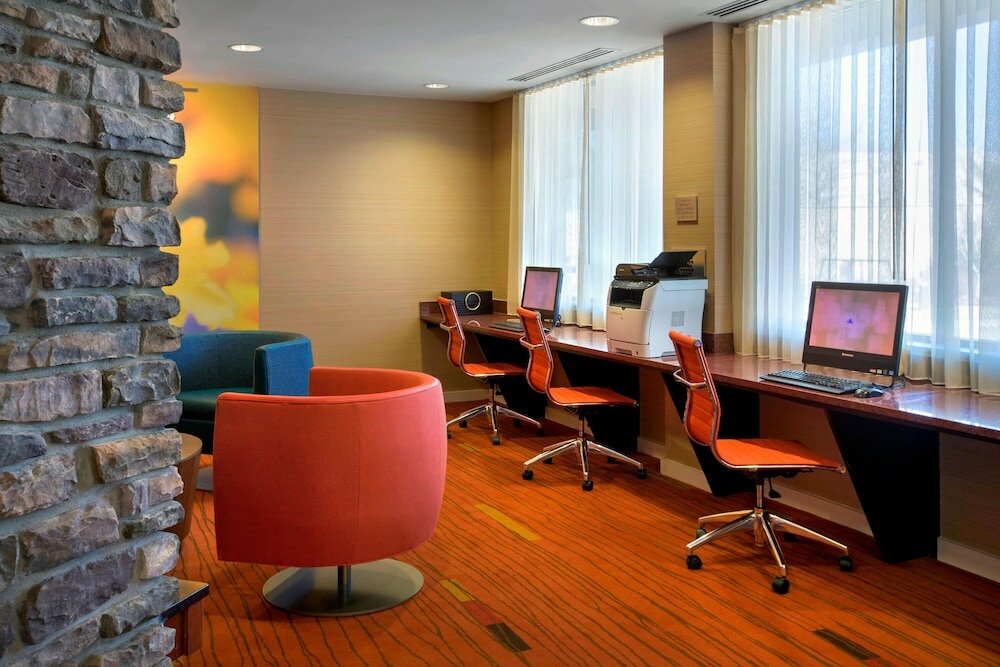 Фото Courtyard by Marriott Paramus