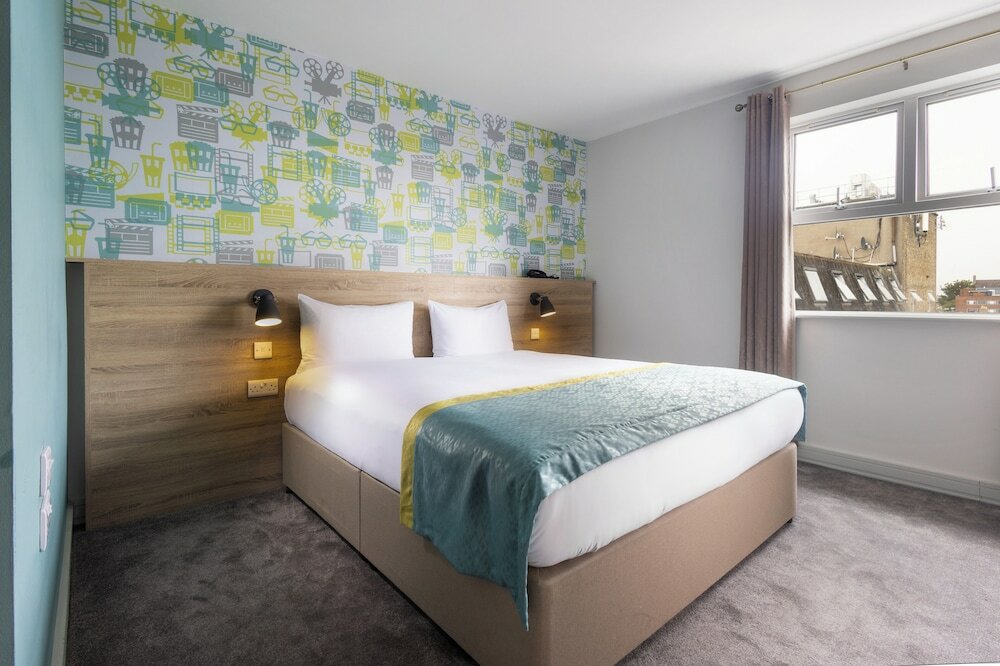 Фото Camden Deluxe Hotel