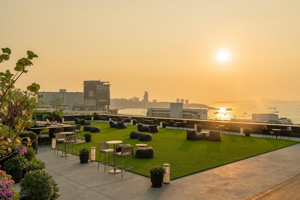 Фото Meliá Pattaya Hotel
