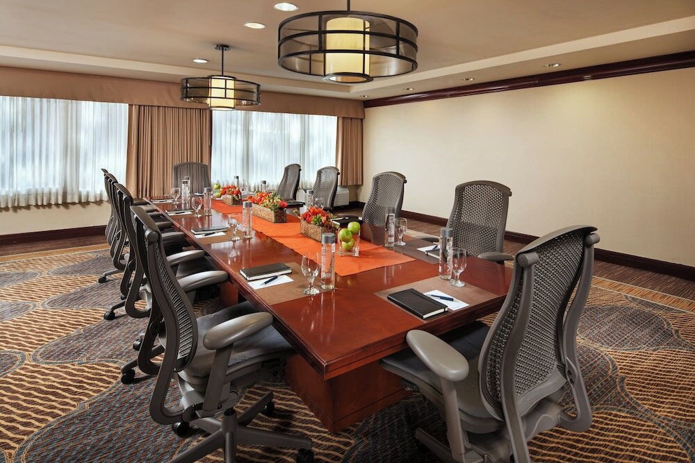 Фото Sheraton Agoura Hills Hotel