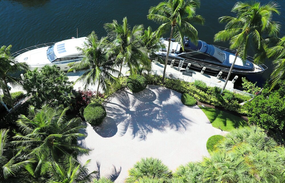 Фото Riverside Hotel