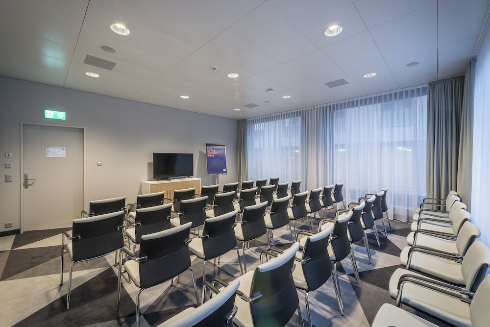 Фото Holiday Inn Express Luzern - Kriens, an Ihg Hotel