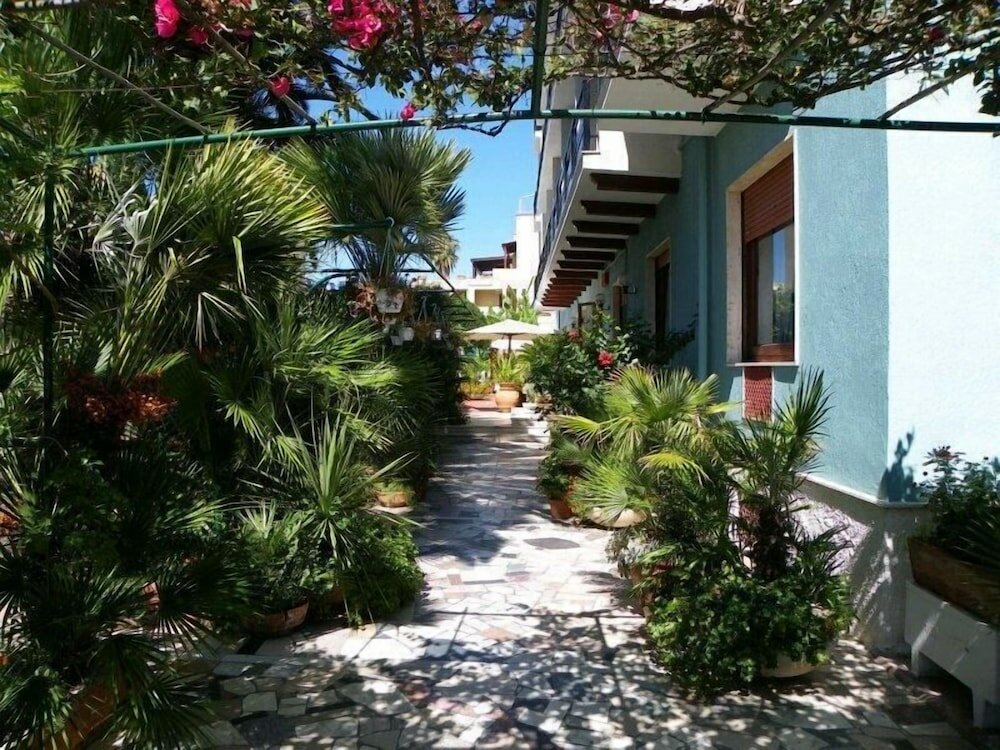 Фото Hotel La Playa