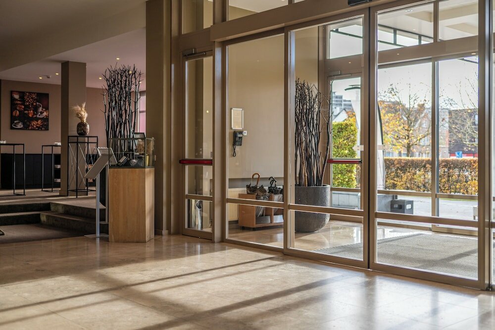 Фото Hotel Serwir