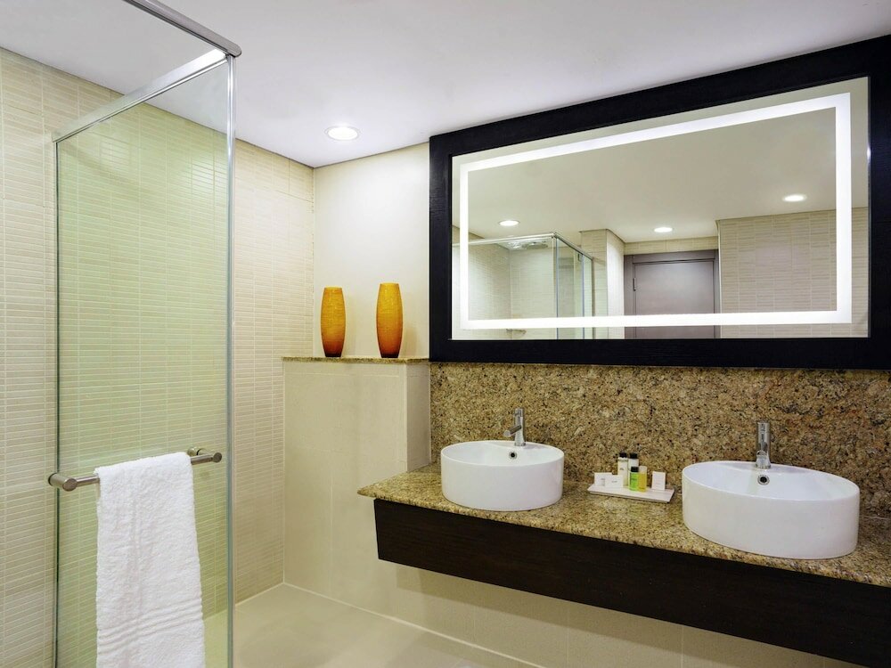 Фото Mövenpick Hotel Ikoyi Lagos