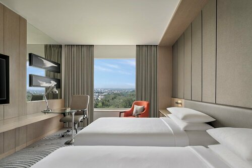 Внешний вид отеля Sheraton New Delhi Hotel в Делях, фото 5