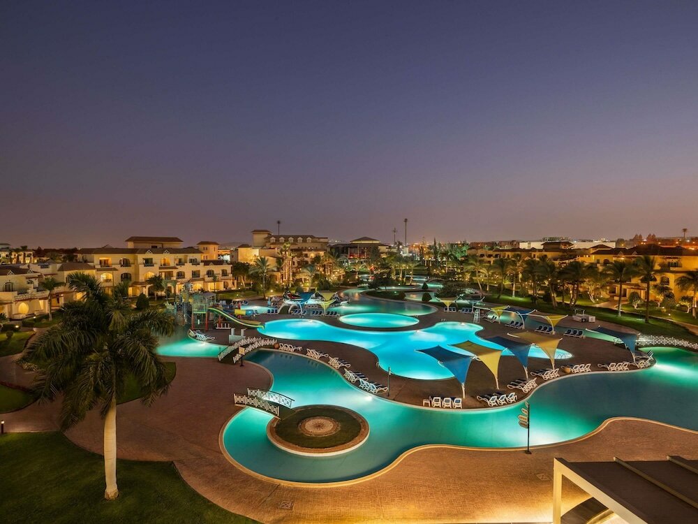 Фото Movenpick Hotel Cairo Media City