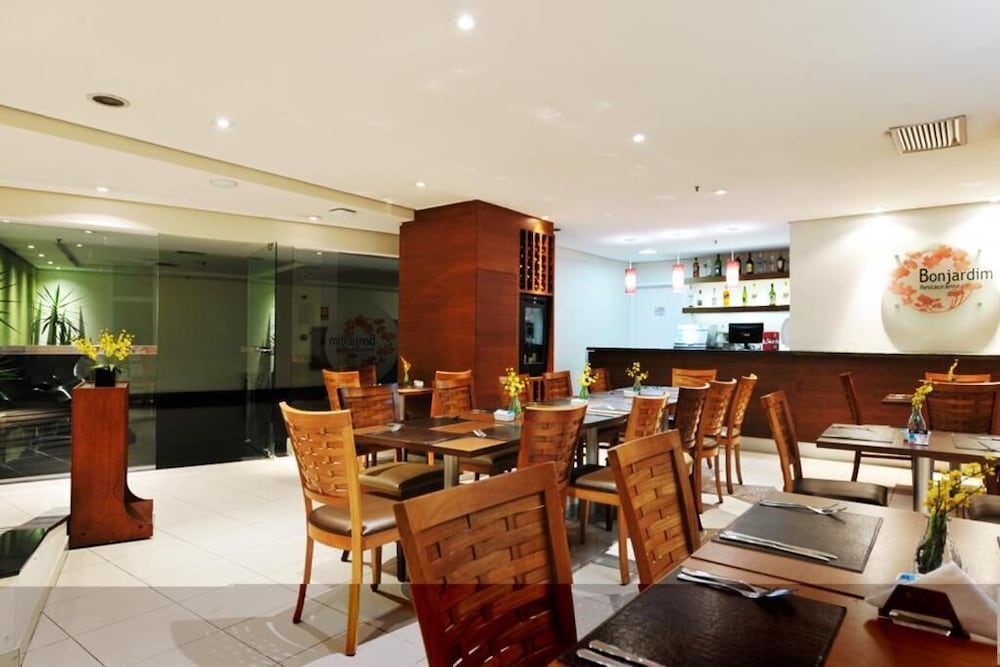 Фото Comfort Suites Alphaville