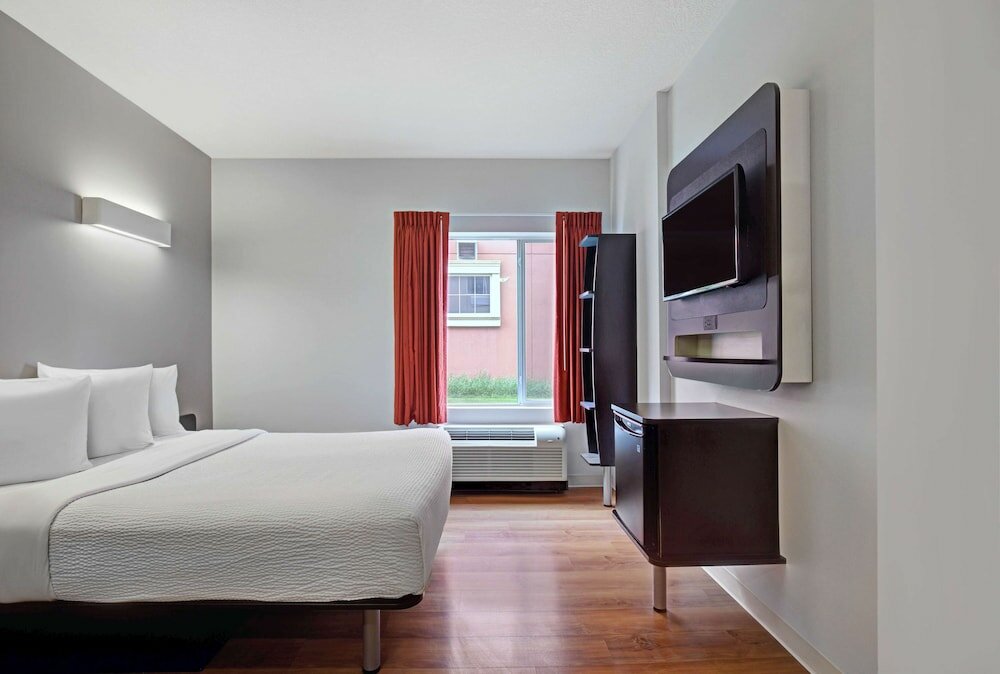 Фото Motel 6 Airdrie, Ab