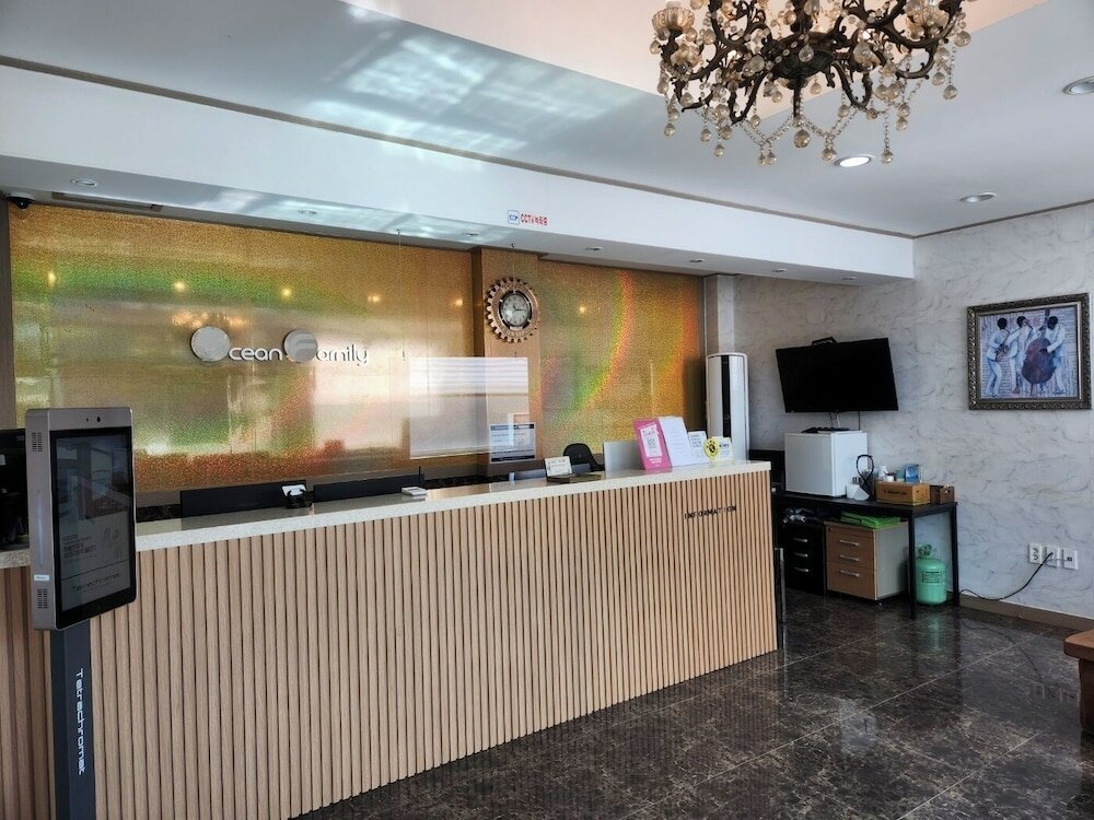 Фото Jeju Ocean Family Hotel