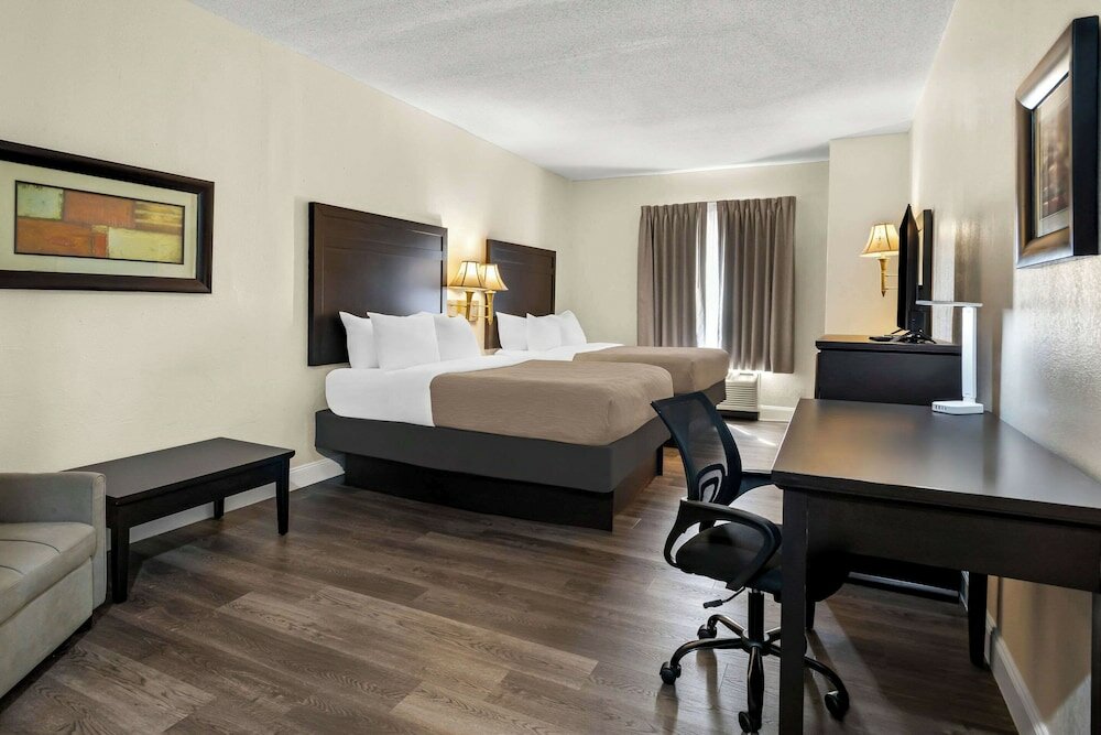 Фото Quality Inn & Suites Lafayette