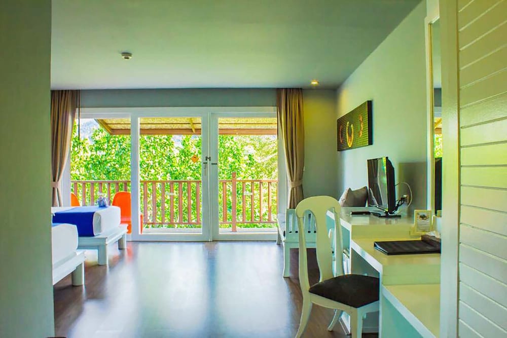 Фото Arinara Beach Resort Phuket