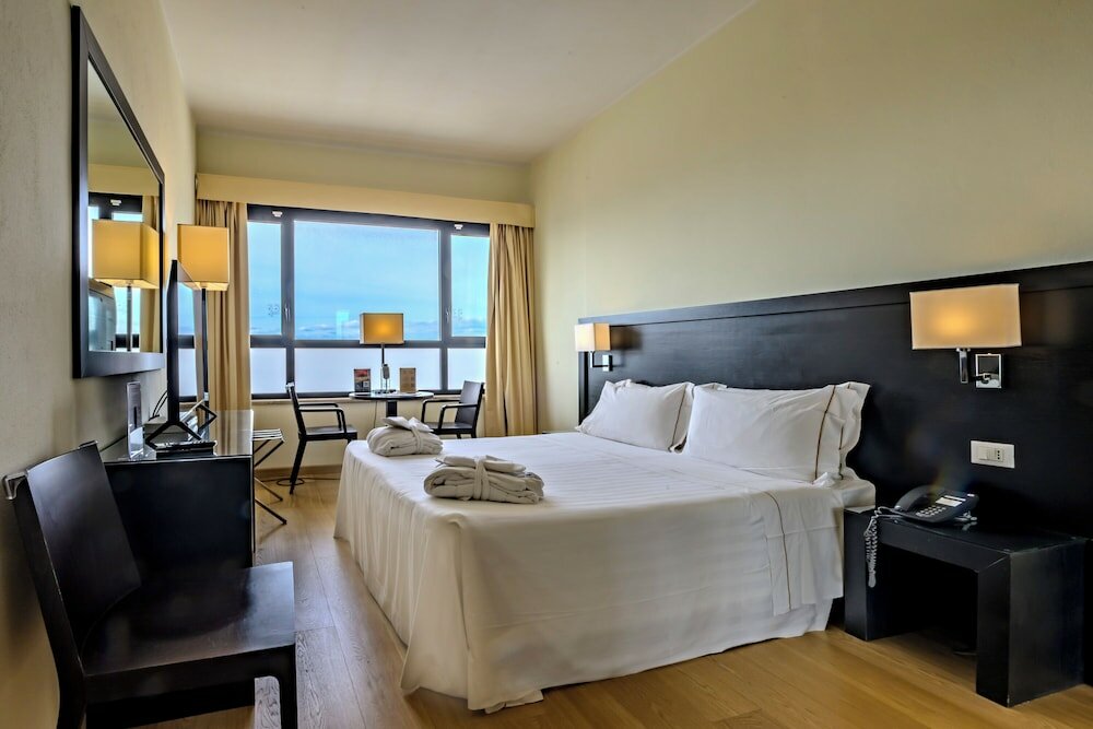 Фото Sardegna Hotel, Suites & Restaurant