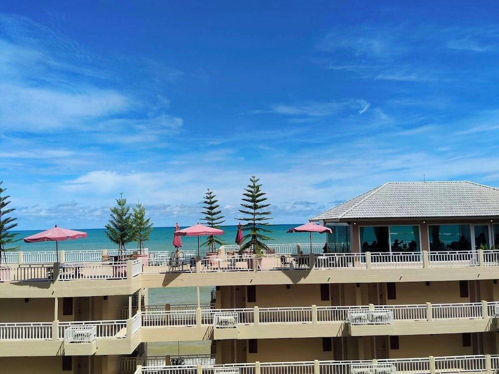 Фото Royal Phala Cliff Beach Resort and SPA