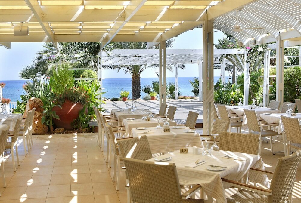 Фото Sunrise Beach Hotel