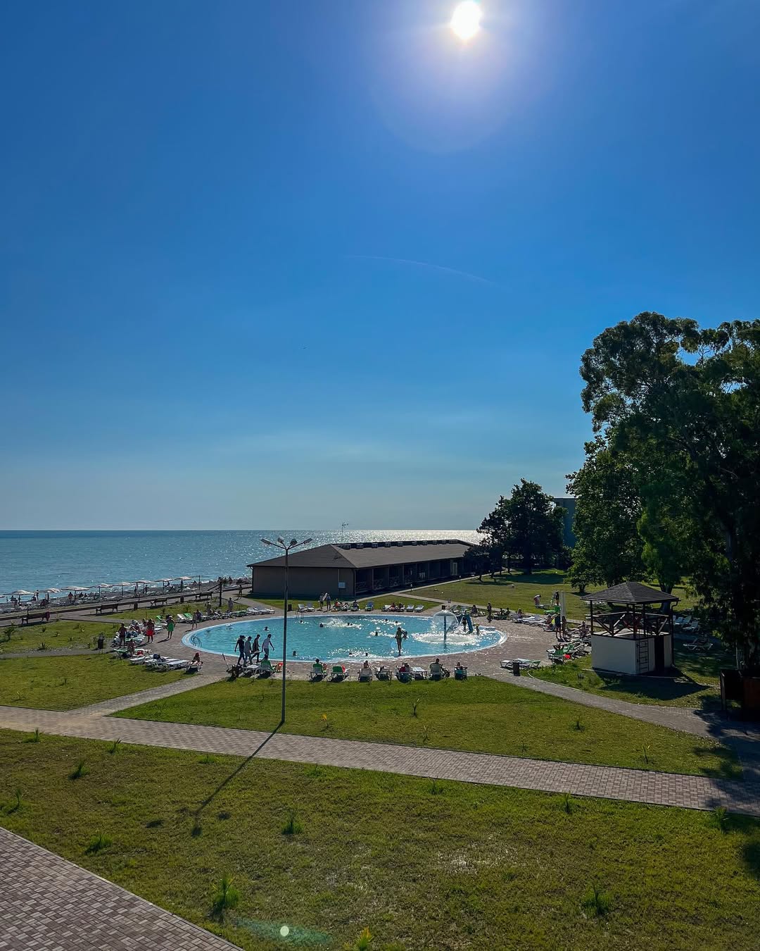 Фото отеля 1