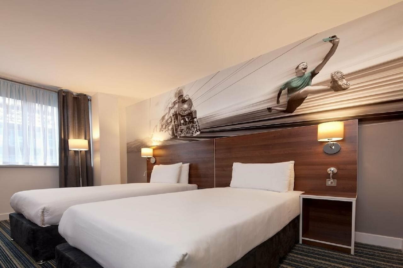 Фото Heeton Concept Hotel City Centre Liverpool