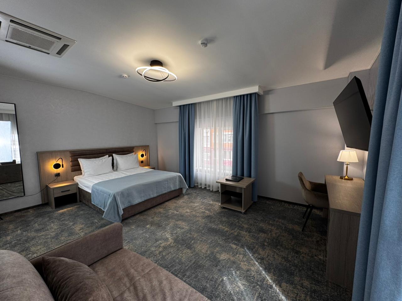 Фото Петровский