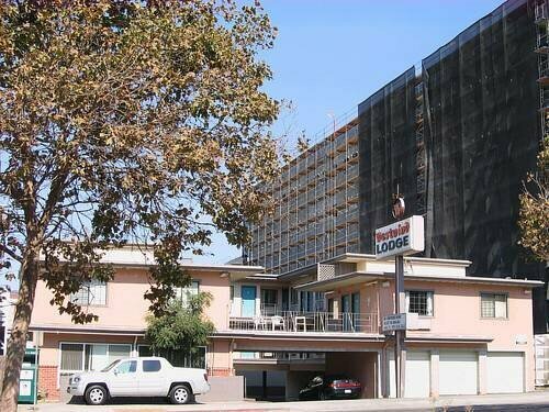 Гостиница Westwind Lodge в Окленде