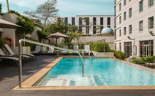 Внешний вид отеля Holiday Inn Express Durban - Umhlanga, an Ihg Hotel в Умхланга-Роксе, фото 5