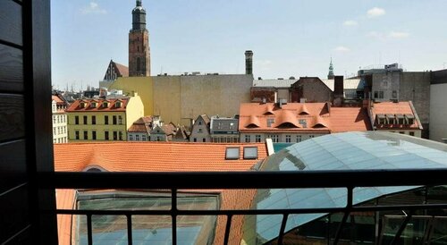 Внешний вид отеля SleepWalker Boutique Suites в Вроцлаве, фото 3