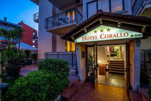 Внешний вид отеля Hotel Corallo в Орбетелло, фото 2