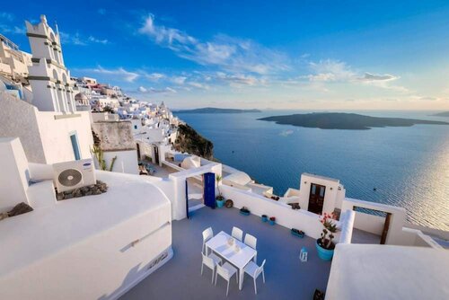 Гостиница Fira white residence на Тире