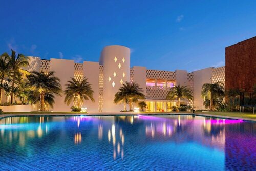 Гостиница W Goa в Вагаторе