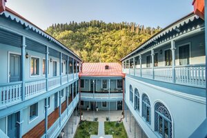 отель Golden Tulip Borjomi Hotel
