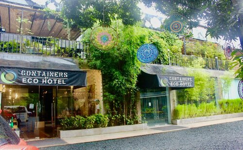 Гостиница Containers by Eco Hotel Tagaytay в Провинции Кавите