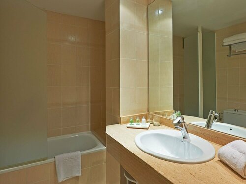 Гостиница Nh Sport в Сарагосе