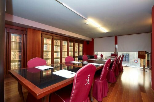 Гостиница Hotel Sancho Abarca Petit Spa в Уэске