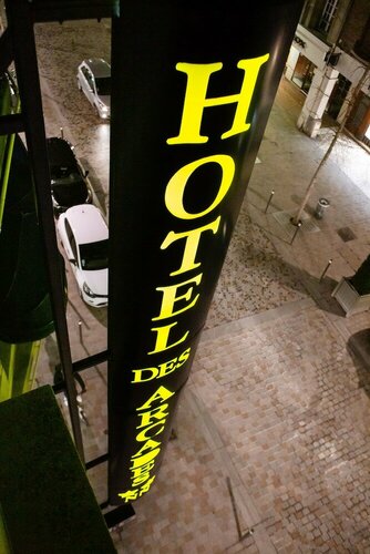 Гостиница Hotel des Arcades в Реймсе