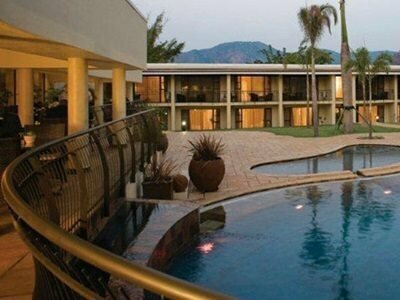 Гостиница Happy Valley Hotel Ezulwini в Мбабане
