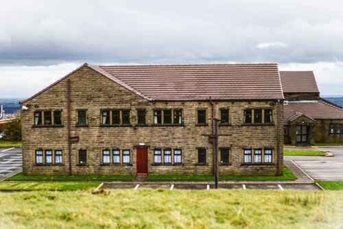 Гостиница Pennine Manor Hotel в Галифаксе