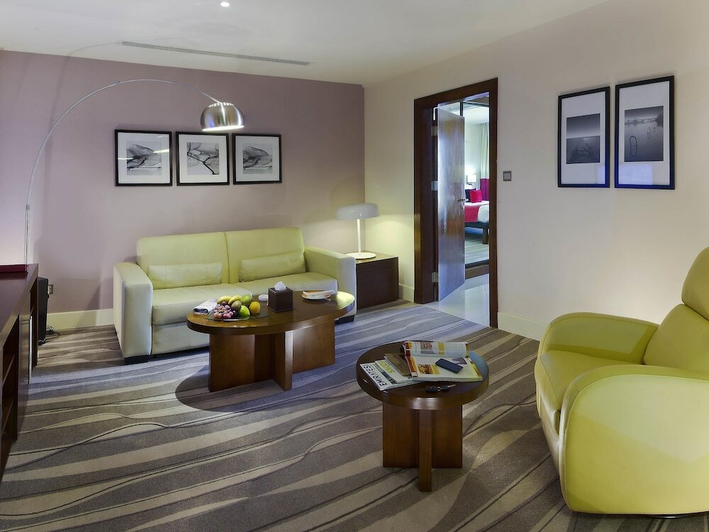 Фото Novotel Suites