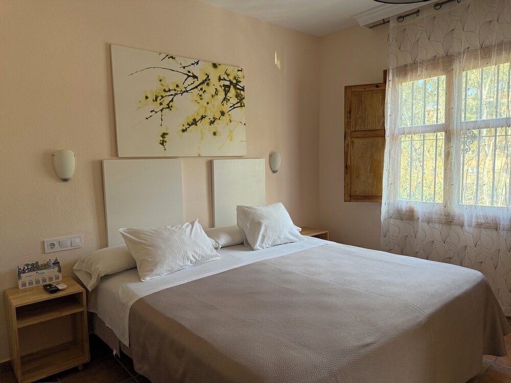 Фото Hostal Moscatel