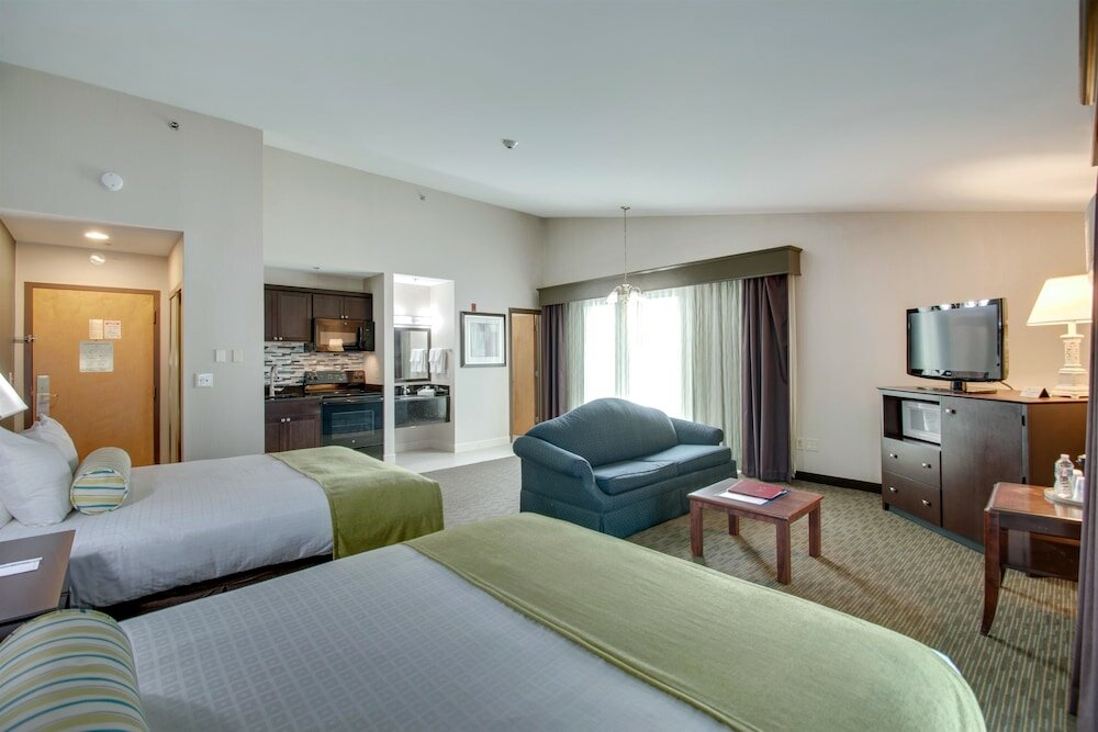 Фото Best Western Plus The Inn at Hampton