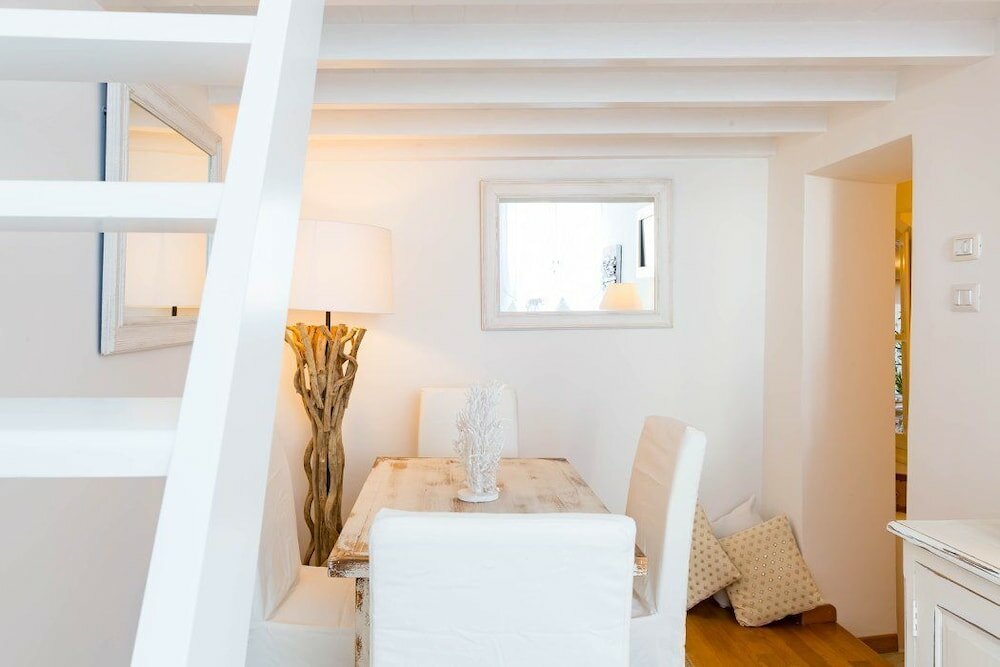 Фото Pantheon Luxury Gold Apartment