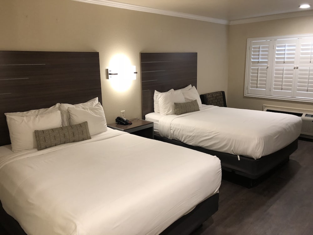 Фото El Castell Motel