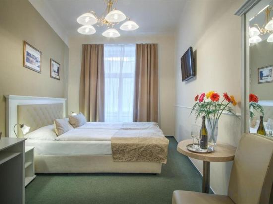 Фото Hotel Taurus