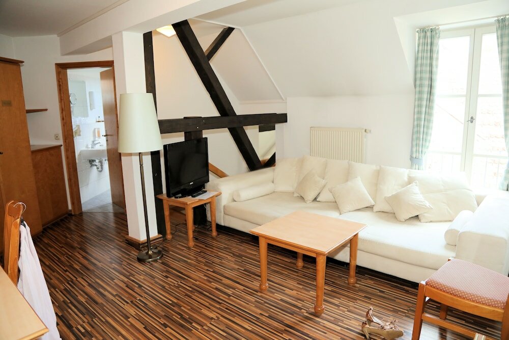 Фото Hotel Goldener Adler