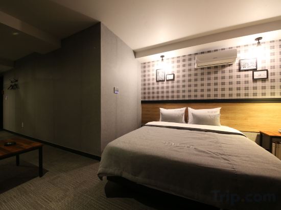 Фото The Last Hotel