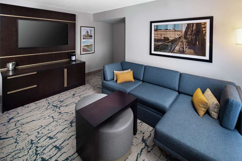 Фото DoubleTree by Hilton Manchester Downtown